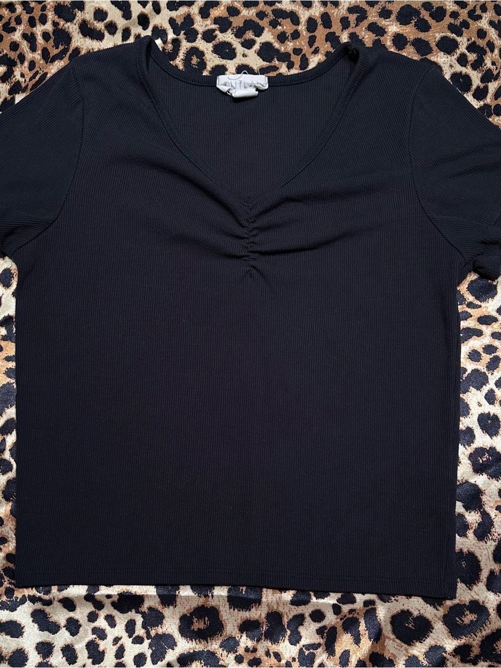 Outlaw Black Ribbed V-Neck Ruched Front Short Sleeve Top